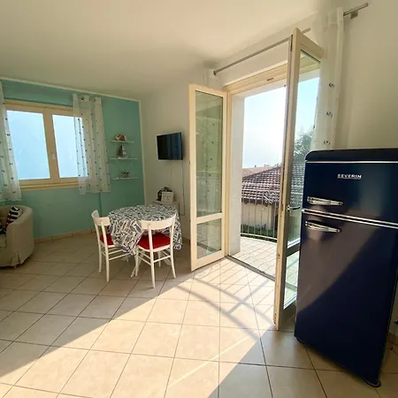 Flat - View & Balcony, Near The Center Bellagio