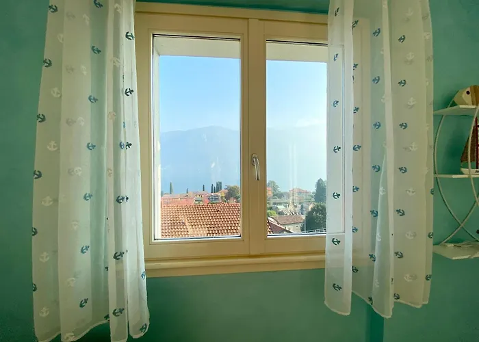 Flat - View & Balcony, Near The Center Дом отдыха Белладжо